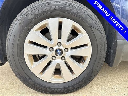 Used 2017 Subaru Outback 2.5i Premium image 17