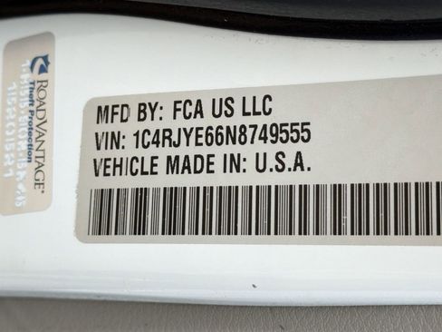 Used 2022 Jeep Grand Cherokee Summit AWD/4WD image 20