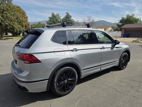 Used 2022 Volkswagen Tiguan SE R-Line FWD image 5