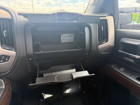 Used 2019 GMC Sierra 2500 Denali w/ Duramax Plus Package AWD/4WD image 33