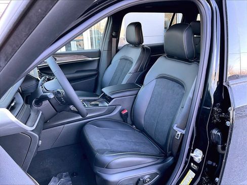 New 2026 Jeep Grand Cherokee L 4WD image 11