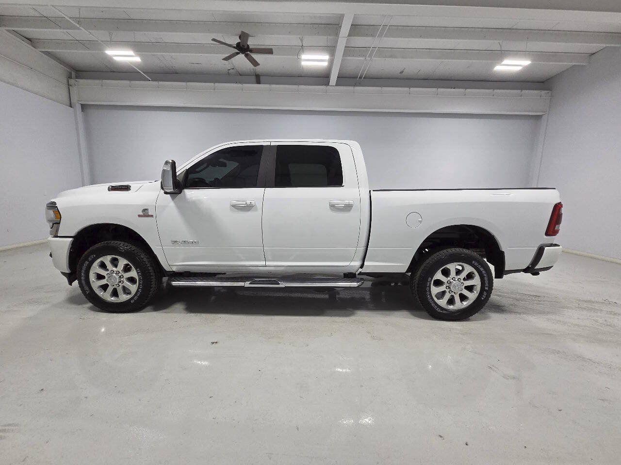 Used 2023 RAM 2500 Laramie AWD/4WD image 6