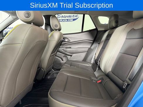 Used 2025 Chevrolet Trax ACTIV w/ Sunroof Package image 14
