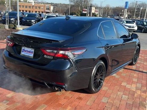Used 2023 Toyota Camry SE image 2