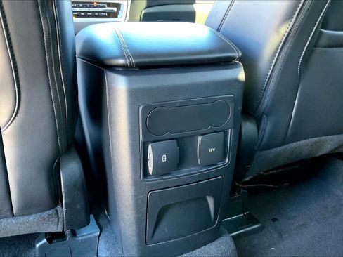 Used 2023 Ford Explorer XLT w/ Equipment Group 202A image 32