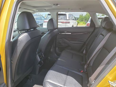 Certified 2021 Kia Seltos SX w/ SX Sunroof Package AWD/4WD image 15