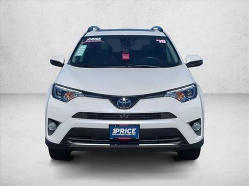 Used 2018 Toyota RAV4 Limited image 2