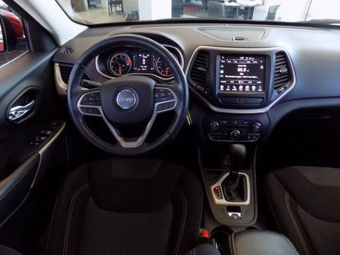 Certified 2017 Jeep Cherokee Latitude image 11