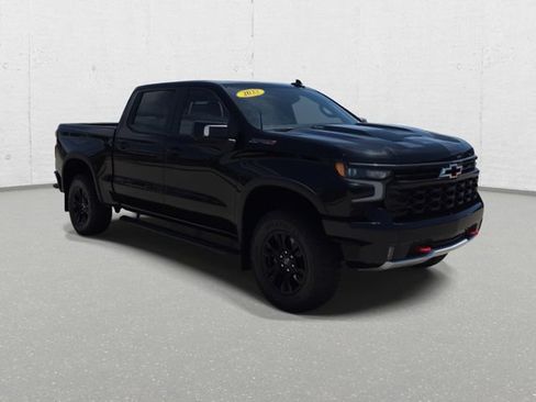 Used 2022 Chevrolet Silverado 1500 ZR2 w/ Technology Package AWD/4WD image 3