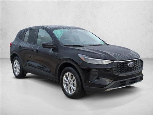 Used 2025 Ford Escape Active image 3