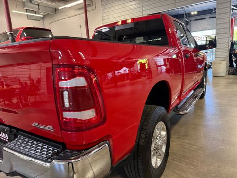 Certified 2024 RAM 2500 Big Horn w/ Safety Group AWD/4WD image 24