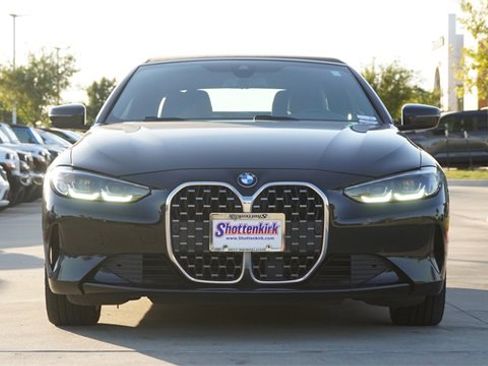 Used 2022 BMW 430i Convertible image 2