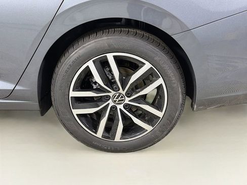 New 2026 Volkswagen Jetta SE FWD image 30