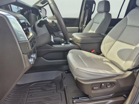 Used 2025 GMC Yukon XL Elevation RWD image 23