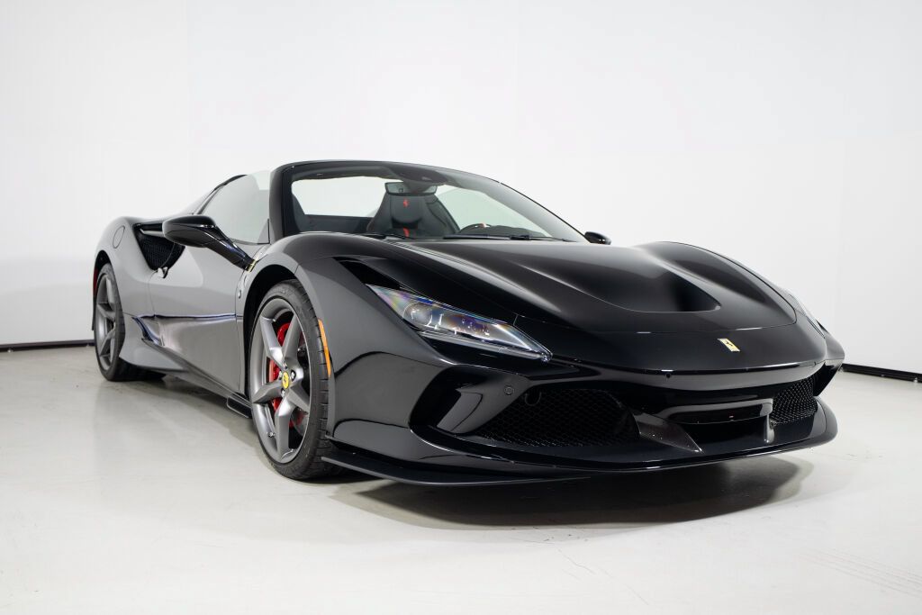 Used 2023 Ferrari F8 Tributo RWD image 11
