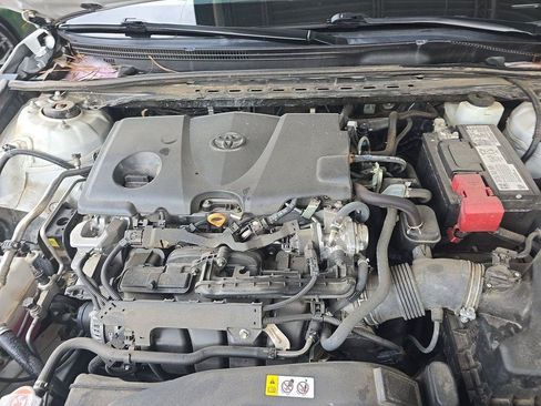 Used 2022 Toyota Camry XSE FWD image 9
