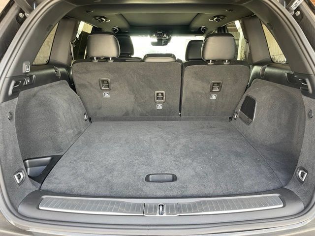 Used 2022 Jeep Grand Cherokee Overland RWD image 29