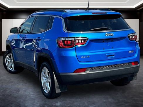 Used 2022 Jeep Compass Latitude w/ Convenience Group AWD/4WD image 4