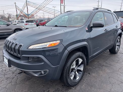 Used 2016 Jeep Cherokee Trailhawk w/ Comfort/Convenience Group image 3