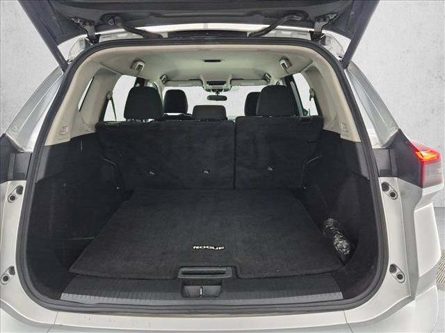 Used 2025 Nissan Rogue SV FWD image 6