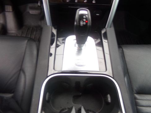 Used 2020 Land Rover Discovery Sport S image 25