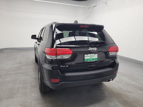 Used 2019 Jeep Grand Cherokee Laredo AWD/4WD image 6