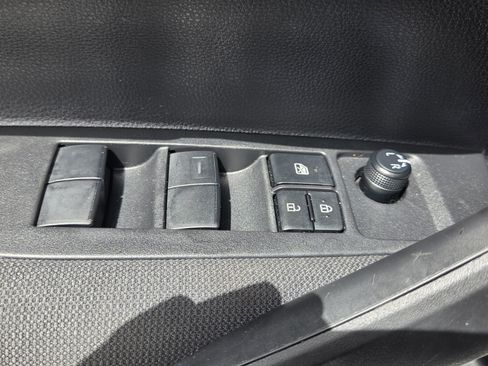 Certified 2025 Toyota Corolla LE FWD image 15