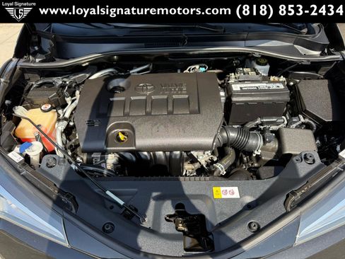 Used 2018 Toyota C-HR XLE FWD image 33