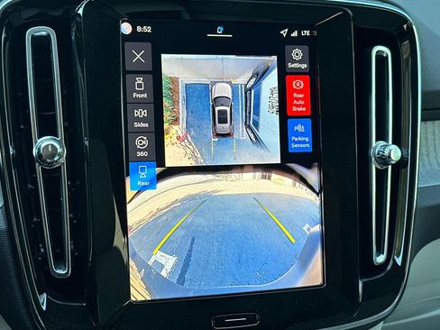 New 2026 Volvo XC40 B5 Ultra image 17