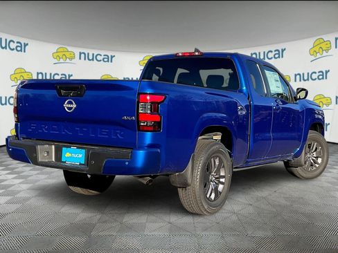 Used 2025 Nissan Frontier SV image 12