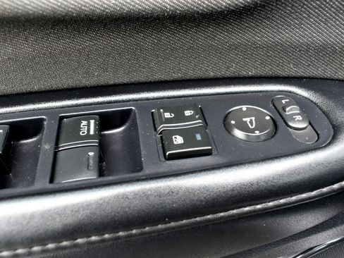 Used 2019 Honda HR-V Sport image 38