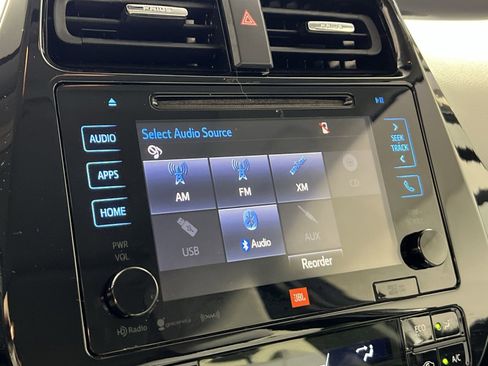 Used 2017 Toyota Prius Four image 17