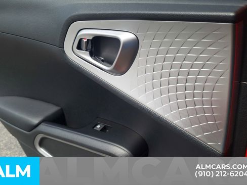 Used 2025 Kia Soul LX w/ LX Technology Package image 21