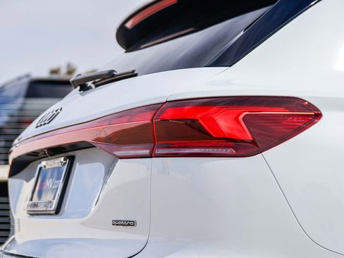 New 2025 Audi Q6 e-tron Premium AWD/4WD image 7