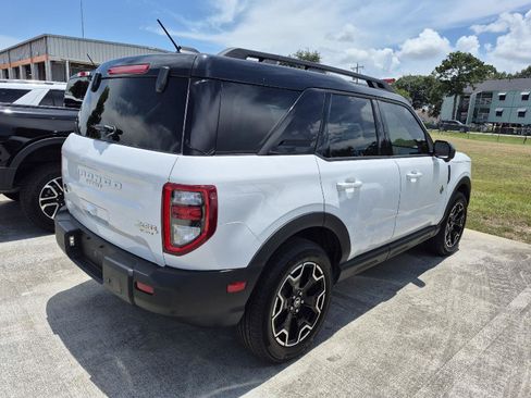 Used 2025 Ford Bronco Sport Outer Banks w/ Outer Banks Tech Package+ AWD/4WD image 4