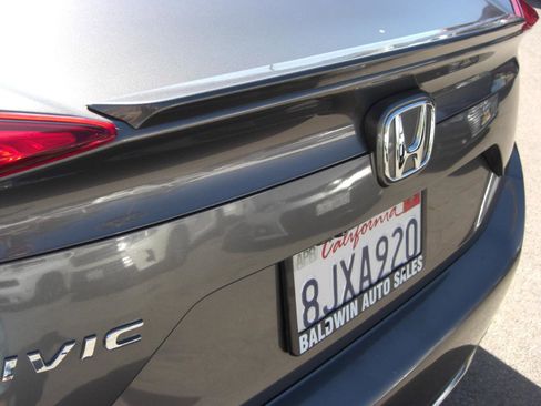 Used 2019 Honda Civic EX image 16