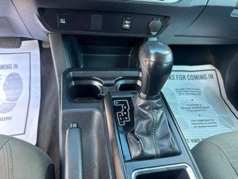 Used 2018 Toyota Tacoma SR RWD image 9