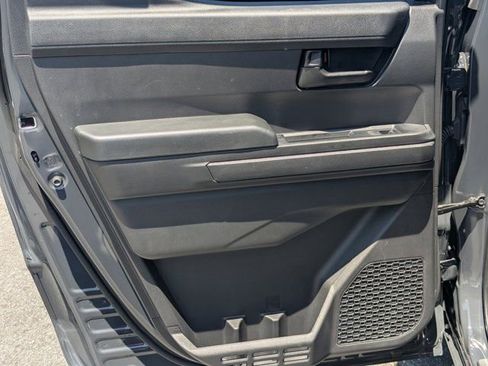Used 2025 Toyota Tacoma SR AWD/4WD image 18