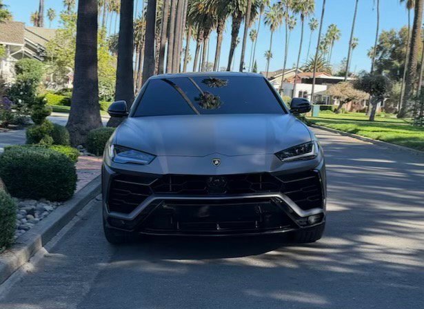 Used 2022 Lamborghini Urus AWD/4WD image 2