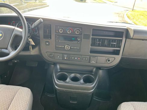 Used 2019 Chevrolet Express 3500 LT w/ LT Preferred Equipment Group RWD image 38
