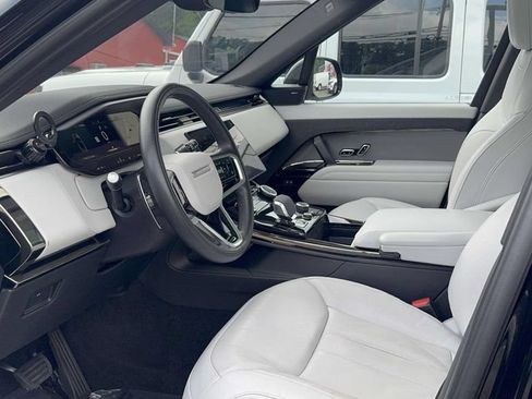 Used 2023 Land Rover Range Rover Sport SE AWD/4WD image 32