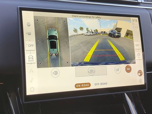 New 2026 Land Rover Range Rover Sport Dynamic SE image 17