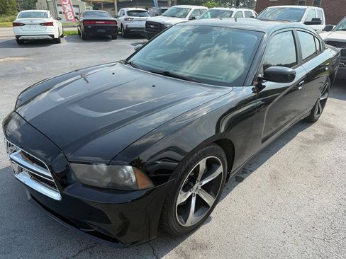 Used 2014 Dodge Charger R/T RWD image 6