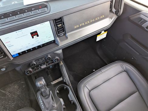 New 2025 Ford Bronco Badlands image 45