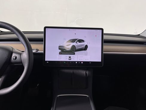 Used 2023 Tesla Model Y Long Range AWD/4WD image 16