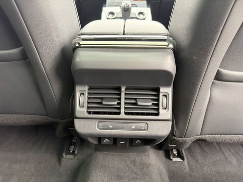 Used 2023 Land Rover Range Rover Evoque R-Dynamic SE image 20