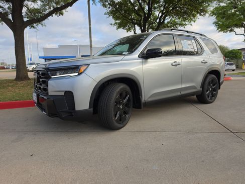 New 2026 Honda Pilot Black Edition image 5