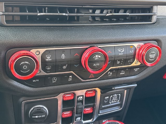 Used 2024 Jeep Wrangler Unlimited Sport AWD/4WD image 33