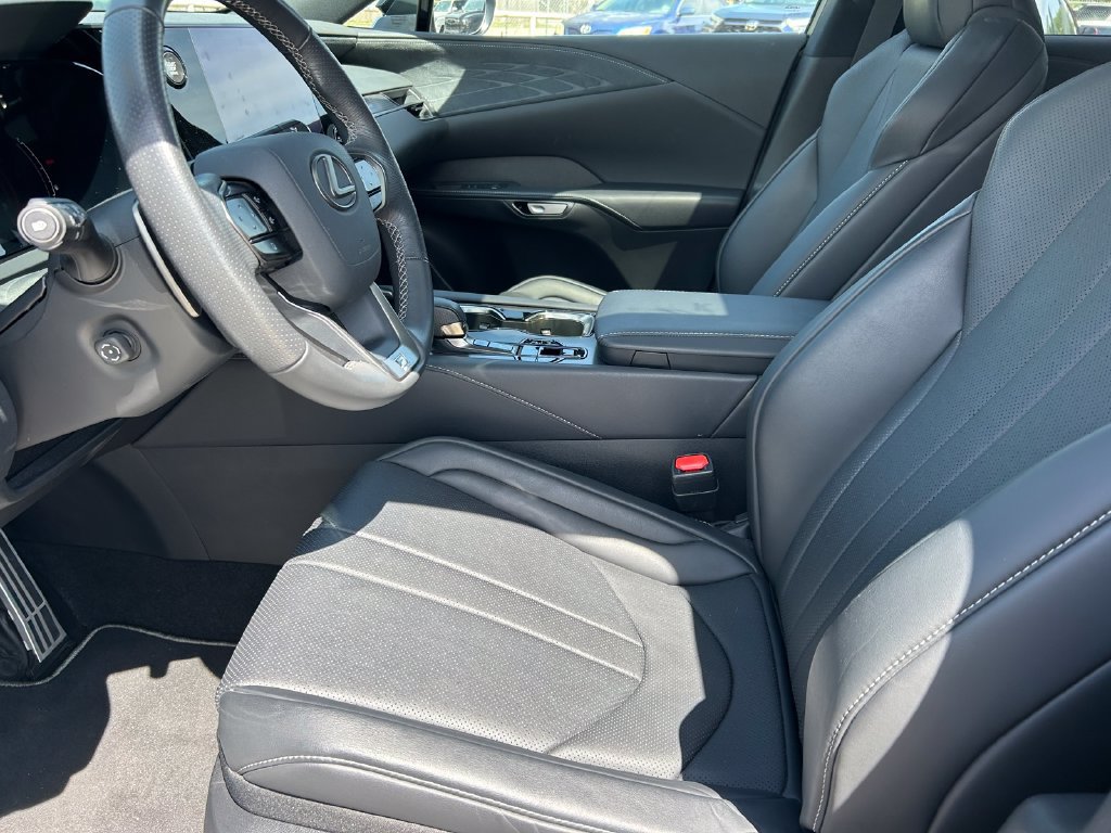 Used 2023 Lexus RX 350 F Sport w/ Accessory Package (Z1) AWD/4WD image 11