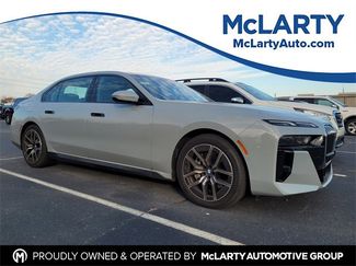 Used 2025 BMW 740i xDrive video 1